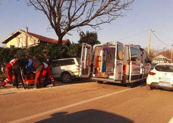 Prometna u Sretnicama: Ozlijeđeno više osoba, od kojih jedna teže
