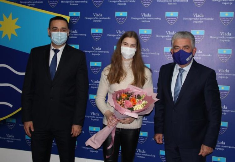 Lana Pudar skromno poručila: Nastaviti raditi