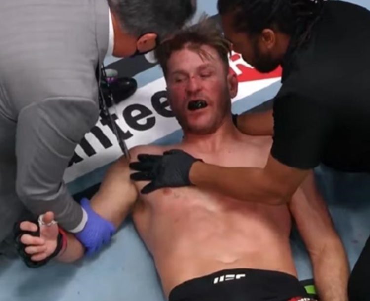 Miočić izgubio nokautom, završio u bolnici. Nije mogao doći na press konferenciju