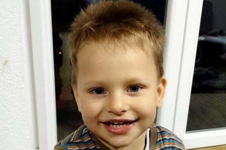 Trogodišnjaku Mahiru Neslanoviću iz Busovače potrebna je pomoć kako bi povratio sluh i govor