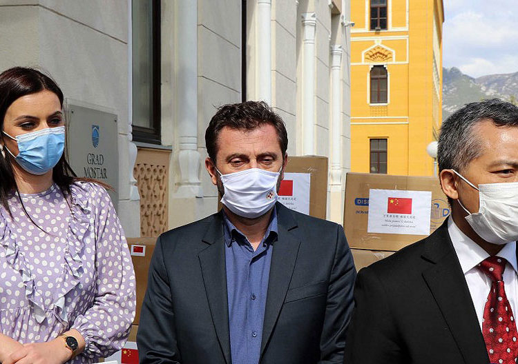 Kina donirala Mostaru zaštitnu opremu protiv koronavirusa vrijednu 15.000 KM