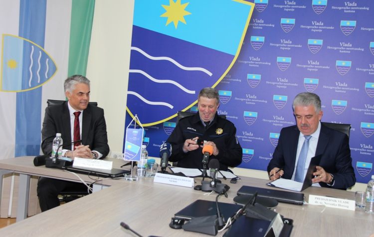 Potpisan kolektivni ugovor između Vlade i Sindikata policije HNŽ-a