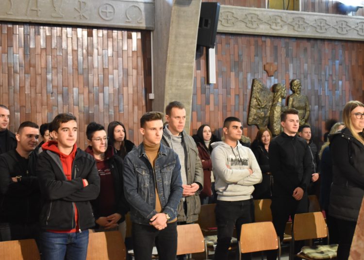 Kočerin: Održan trodnevni seminar „Kako popraviti budućnost – novi početak s Kristom“