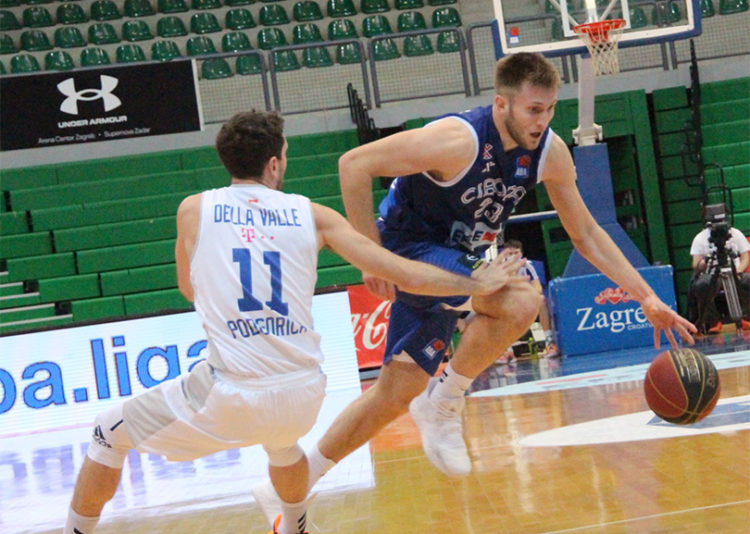 Pogledajte dva fantastična zakucavanja Matea Drežnjaka