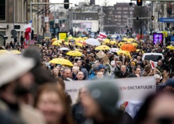 Prosvjedi protiv korona mjera u mnogim europskim gradovima