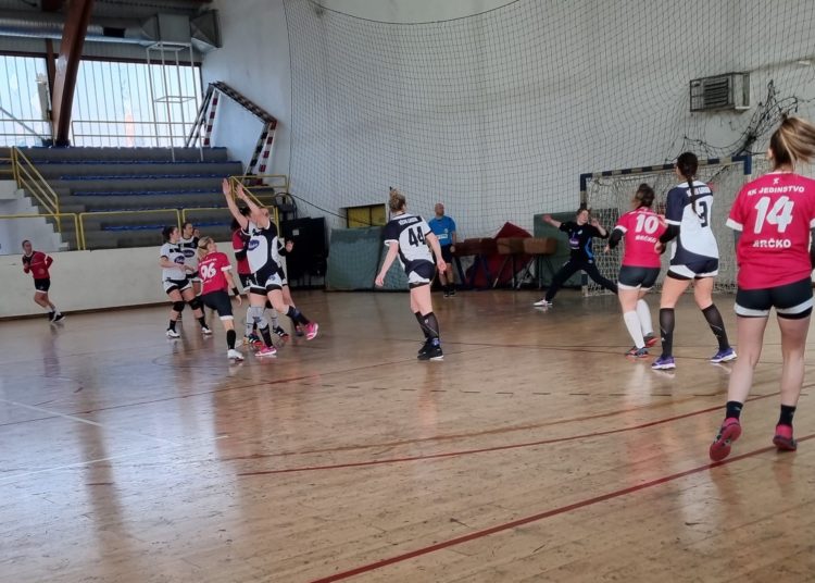 HRK Grude: Cure uspješne u svim utakmicama, dečki upisali poraz