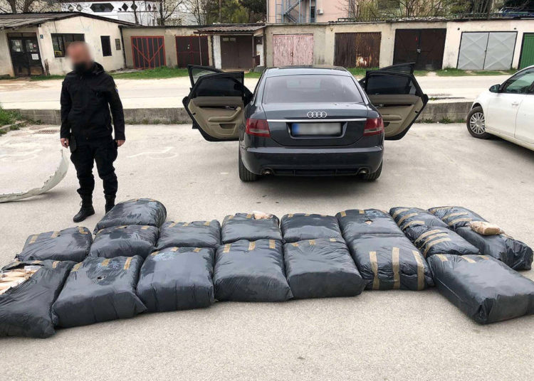 Gruđanin u Audiju prevozio duhan vrijedan 54.000 KM