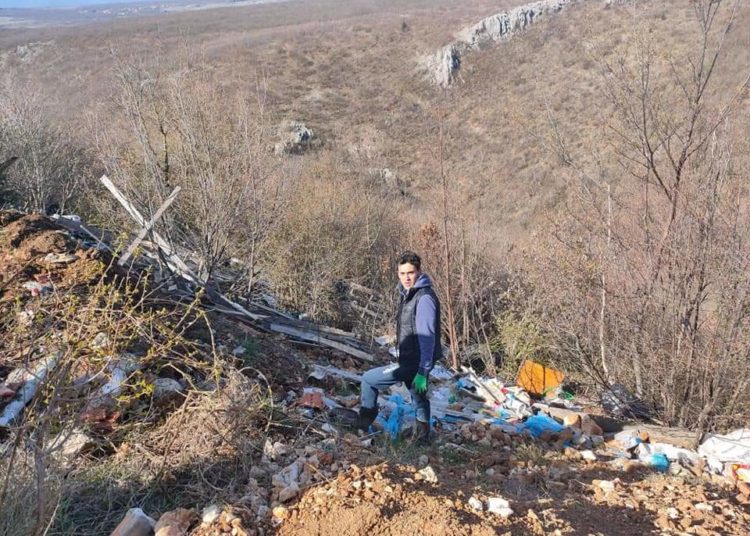 Uz mehanizaciju i ljudstvo sanirana divlja deponija ispod spomenika Ludviga Pavlovića