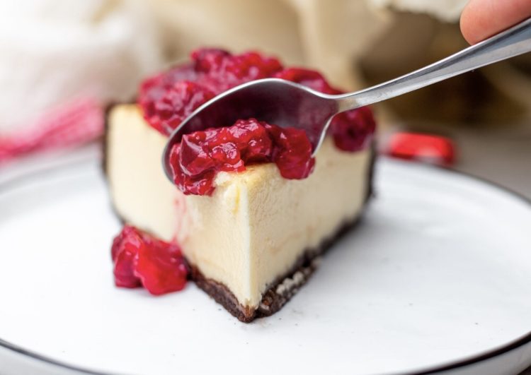 Baskijski cheesecake: Recept za najukusniji kolač od sira