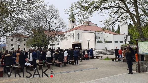 U Župi Humac Svetu potvrdu primio 131 krizmanik