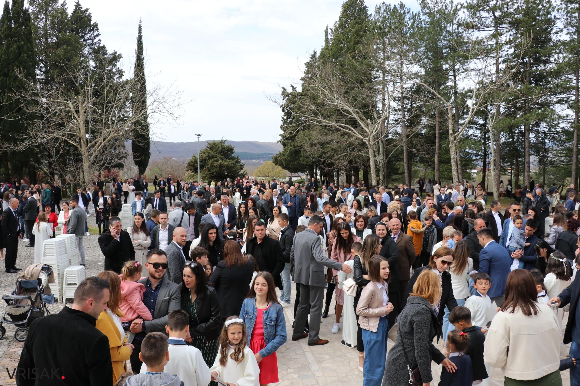 Široki Brijeg: 178 djece primilo Prvu svetu pričest