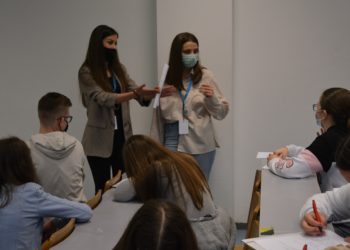 Studenti novinarstva upoznali osnovnoškolce s prednostima i manama youtubera