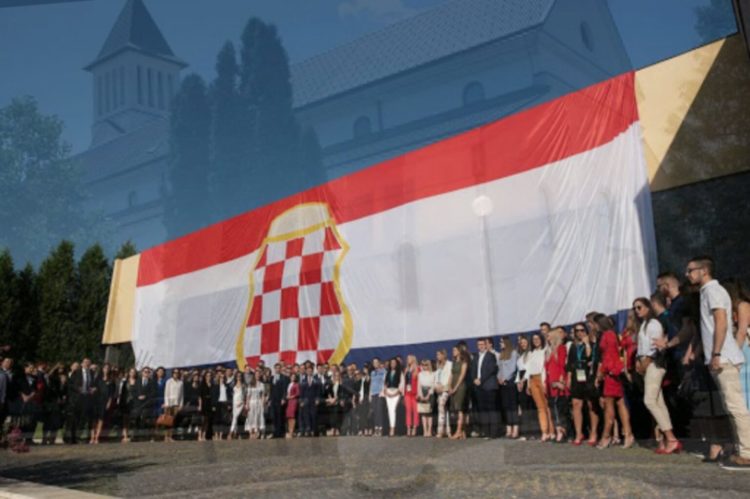 Hrvatski jezik je ustavna kategorija, a Hrvati slobodno žive na svojoj djedovini