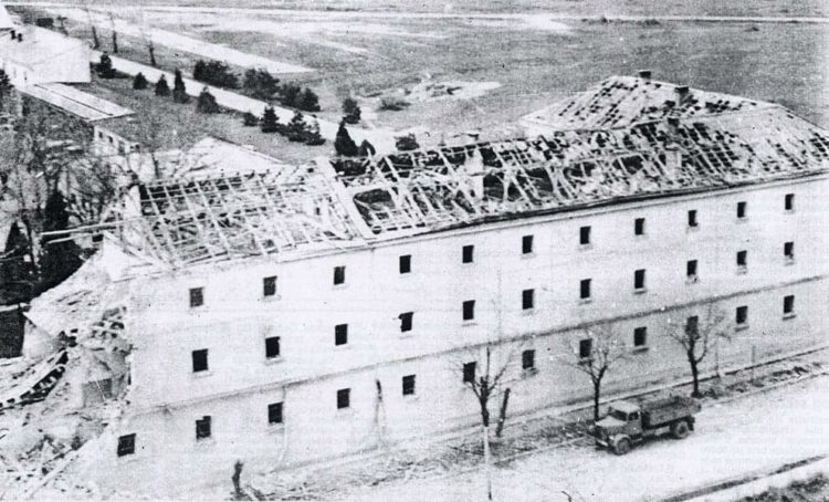 Mostarska cisterna i travanj 1992.