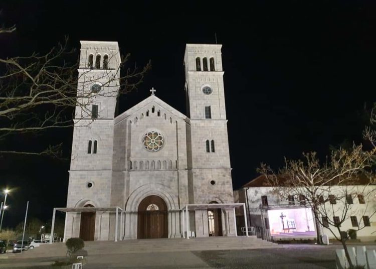 Sve spremno za Prvu svetu pričest na Širokom Brijegu (FOTO)