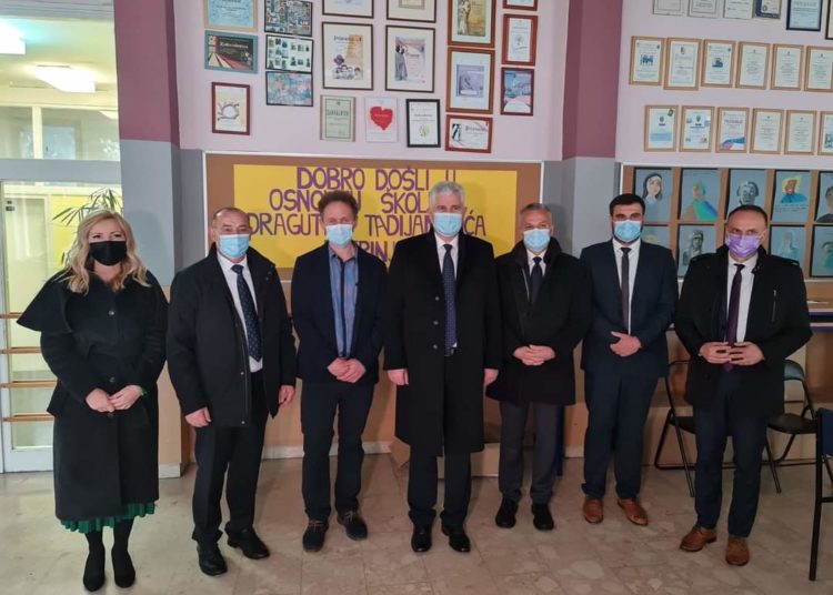 Čović posjetio Petrinju i Banovinu: Stojimo uz svoj hrvatski narod i pomoći ćemo u svakom segmentu