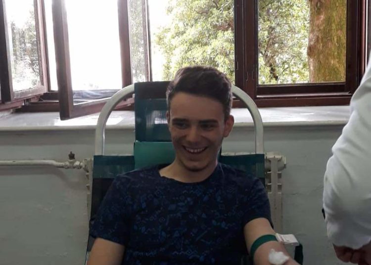 Široki Brijeg: Strukovnjaci darovali 18 doza krvi (FOTO)