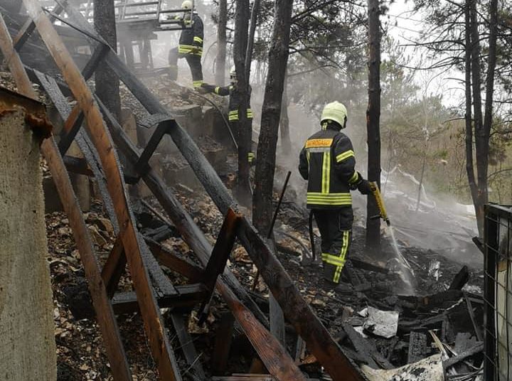 Široki Brijeg: Uspješno ugašen požar na gospodarskom objektu u Donjem Crnču