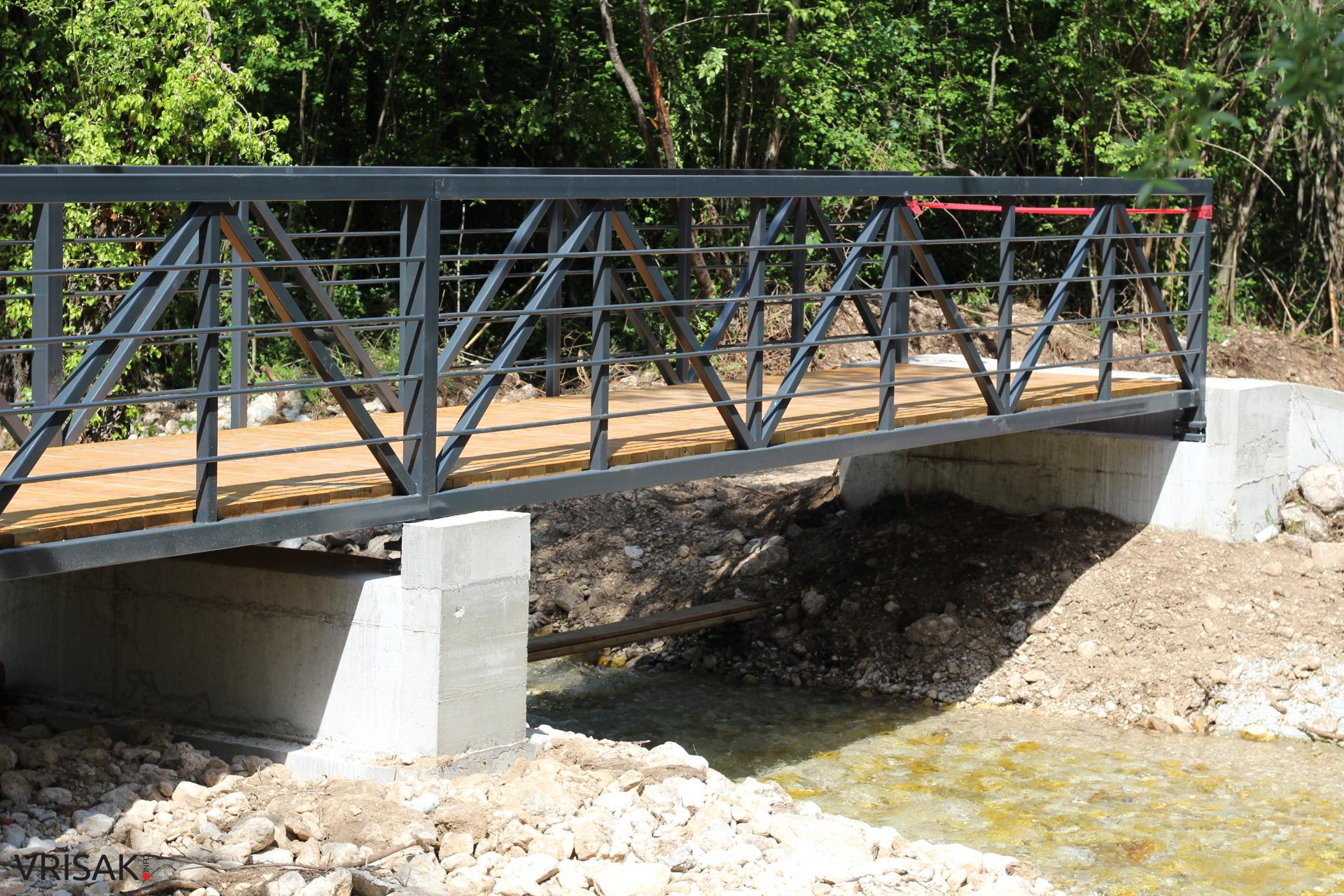 Kroz projekt Cycling Rural financiran programom Europske unije postavljeni pješački mostovi preko rijeke Lištice u kanjonu Borak