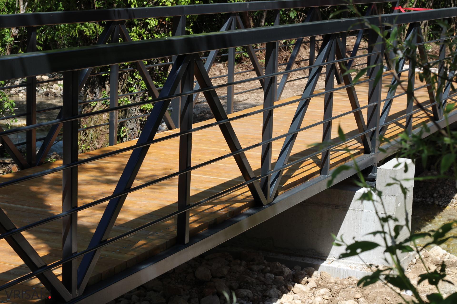 Kroz projekt Cycling Rural financiran programom Europske unije postavljeni pješački mostovi preko rijeke Lištice u kanjonu Borak