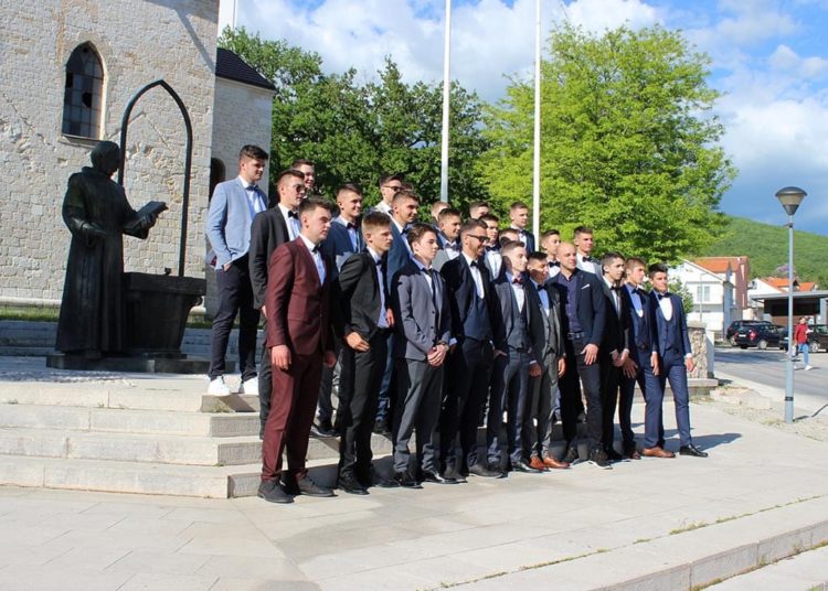 Održana maturalna zabava posuških maturanata