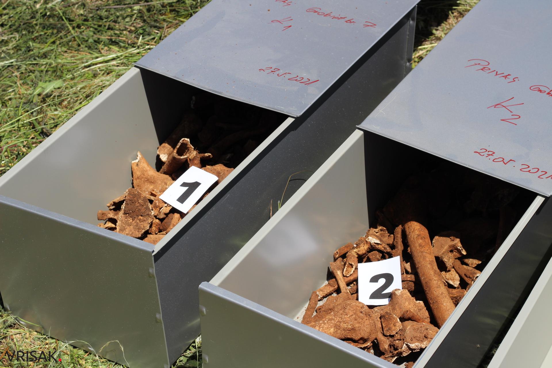 Izvršena ekshumacija šest tijela hrvatskih vojnika s Čarapova polja na Privalju