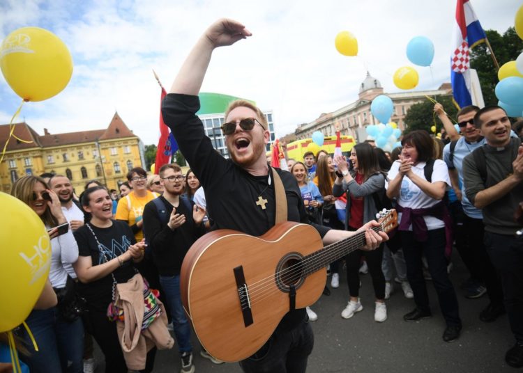 Tisuće ljudi na Hodu za život u Zagrebu