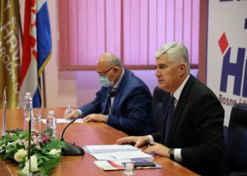 HNS najavio rezoluciju o preglasavanju Hrvata