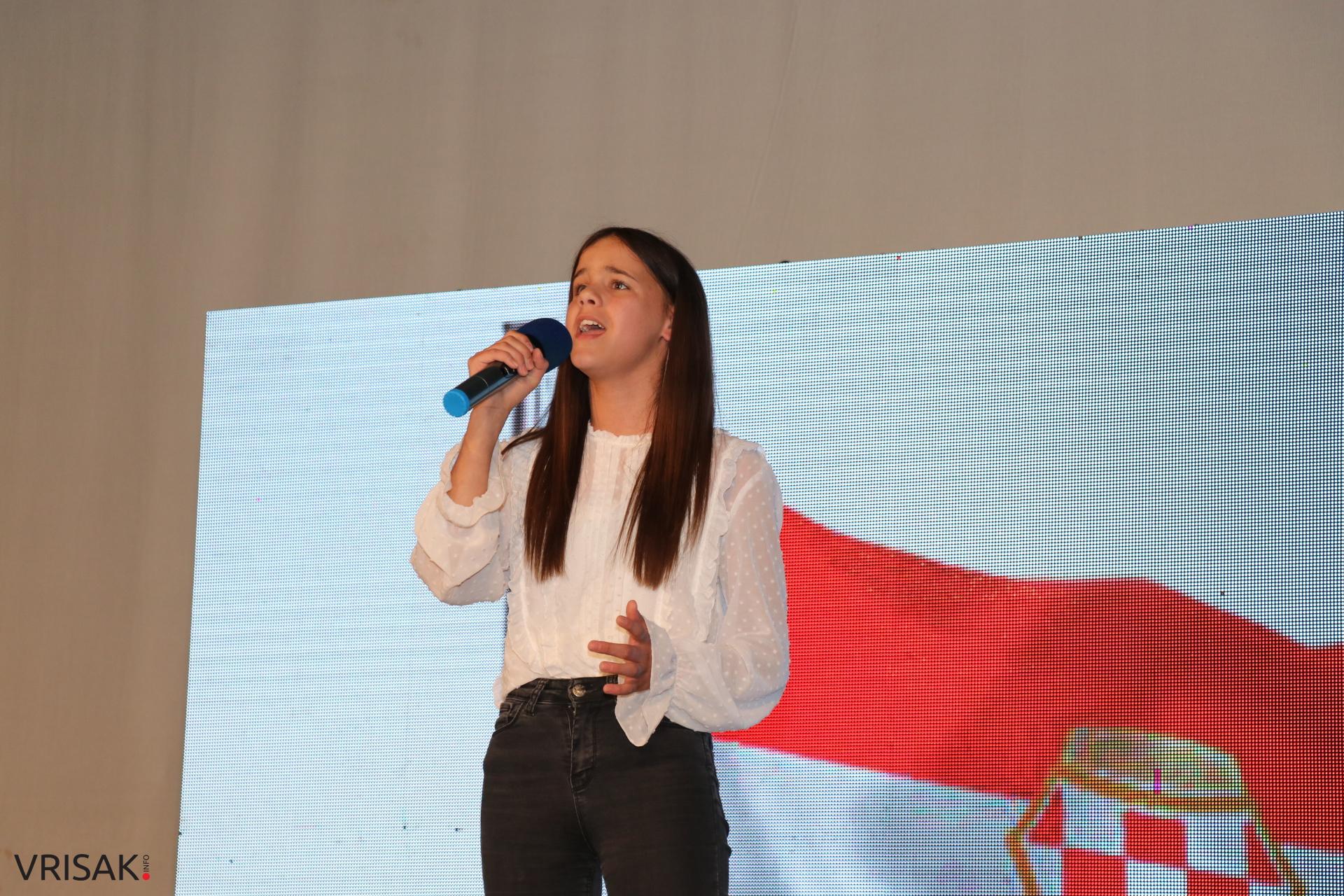 Nada Milardović pobjednica Festivala pjevača amatera u Širokom Brijegu