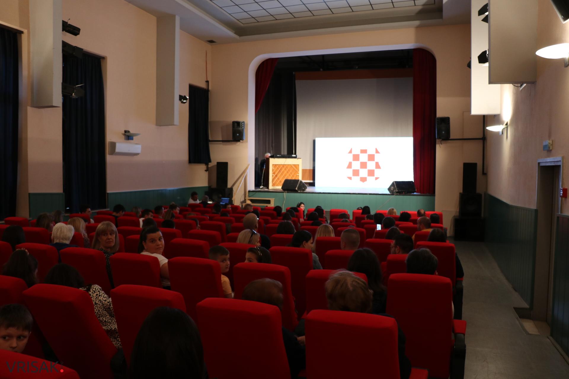 Nada Milardović pobjednica Festivala pjevača amatera u Širokom Brijegu