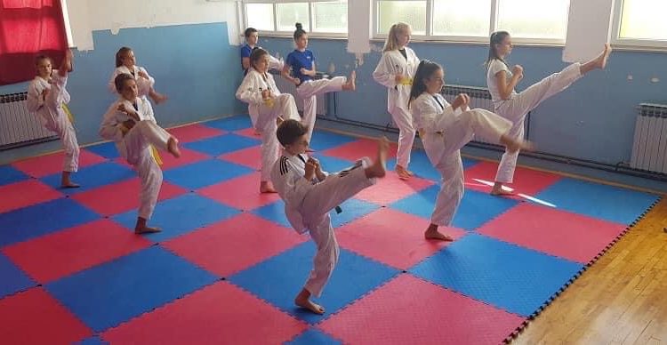Taekwondo klub Poskok Kočerin nastavlja s treninzima u boljim uvjetima