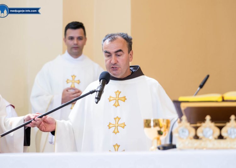 Međugorje: Sakrament Svete potvrde primilo 69 krizmanika