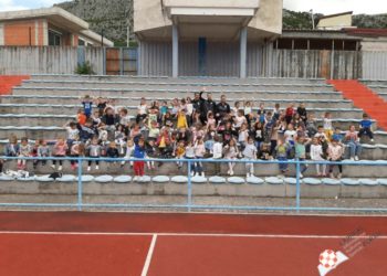 Predstavnici ŠR Izviđač dočarali “draži” rukometnog športa polaznicima Dječjeg vrtića Ljubuški