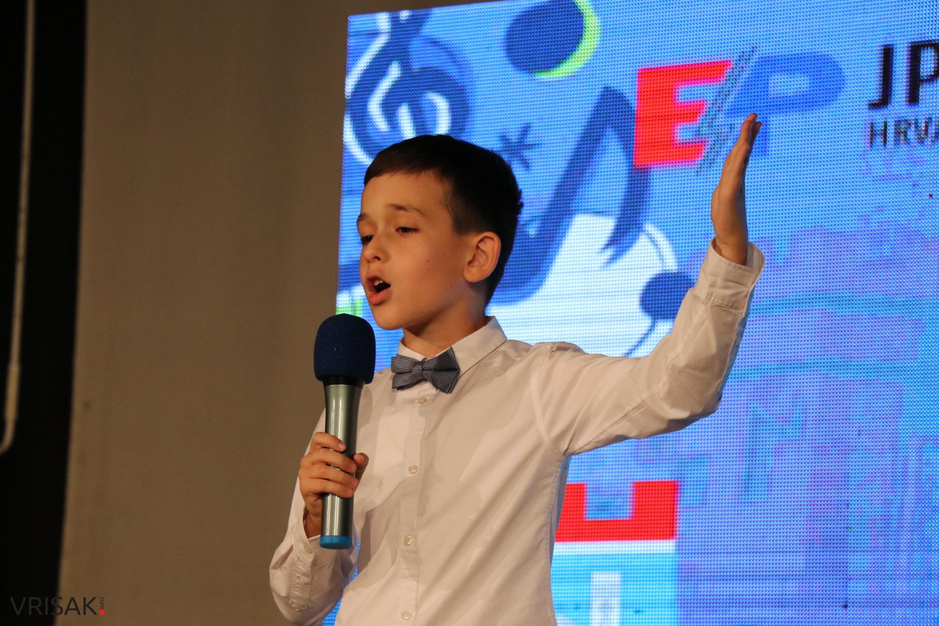 Nada Milardović pobjednica Festivala pjevača amatera u Širokom Brijegu