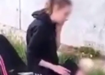 U Jajcu učenica tukla i ponižavala vršnjakinju dok su druga djeca snimala