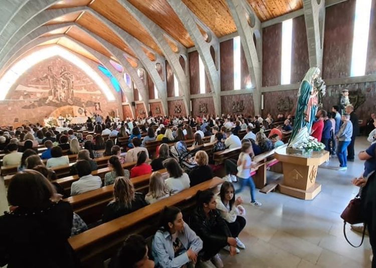 Kočerin: Prvu Svetu Pričest primilo 38 djece