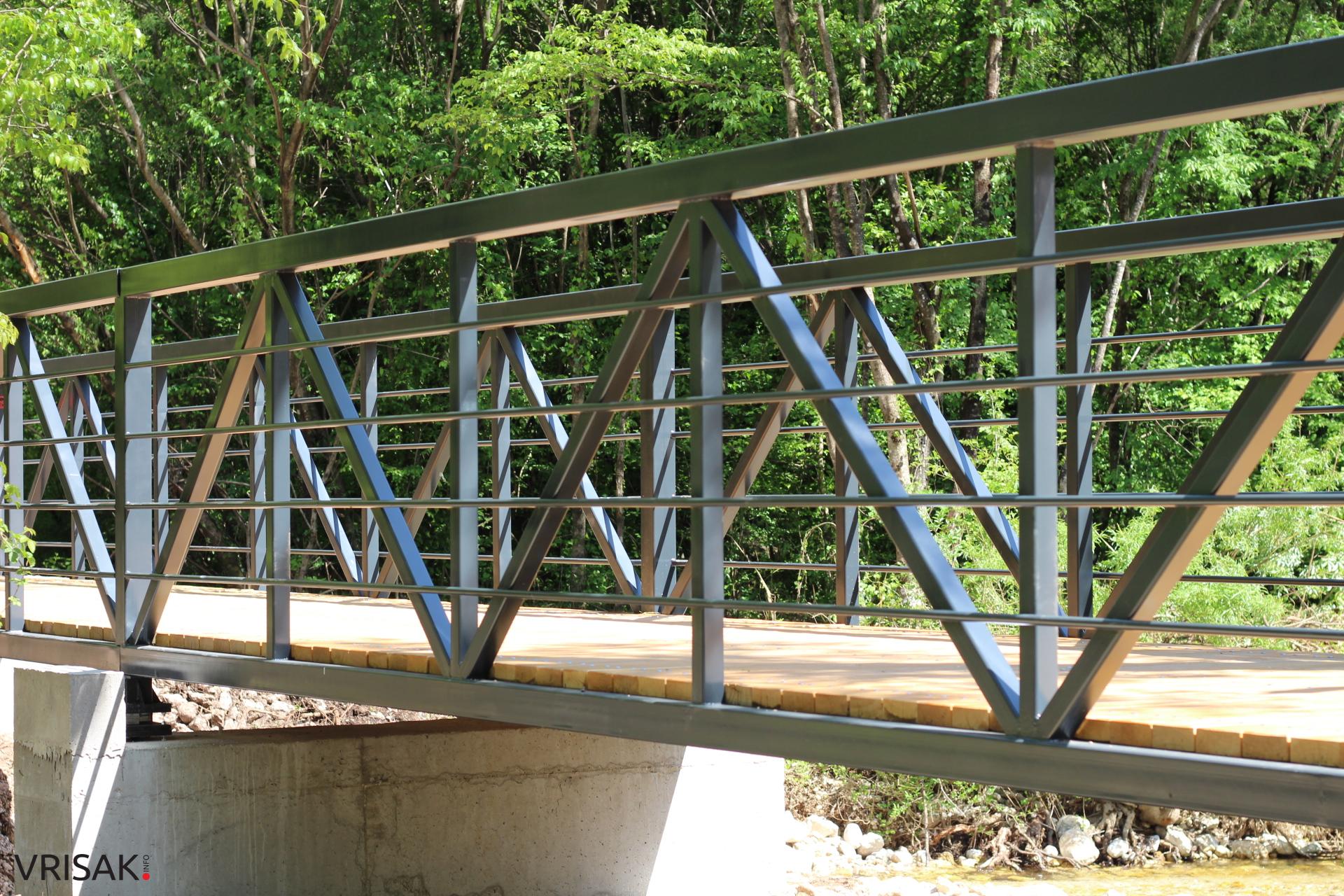 Kroz projekt Cycling Rural financiran programom Europske unije postavljeni pješački mostovi preko rijeke Lištice u kanjonu Borak