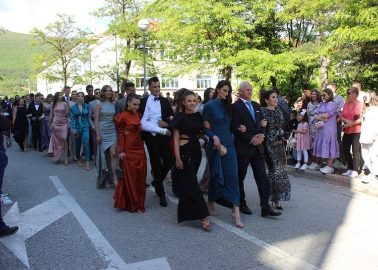 Održana maturalna zabava posuških maturanata