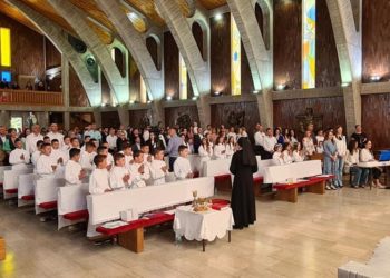 Kočerin: Prvu Svetu Pričest primilo 38 djece