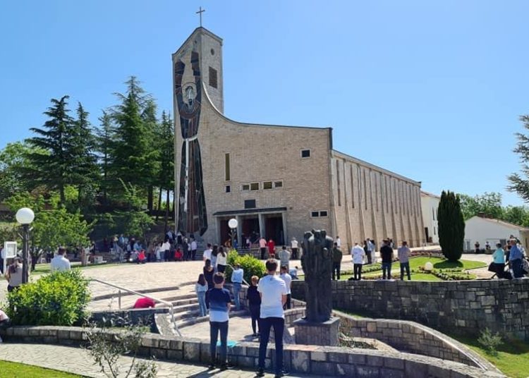 Kočerin: Prvu Svetu Pričest primilo 38 djece