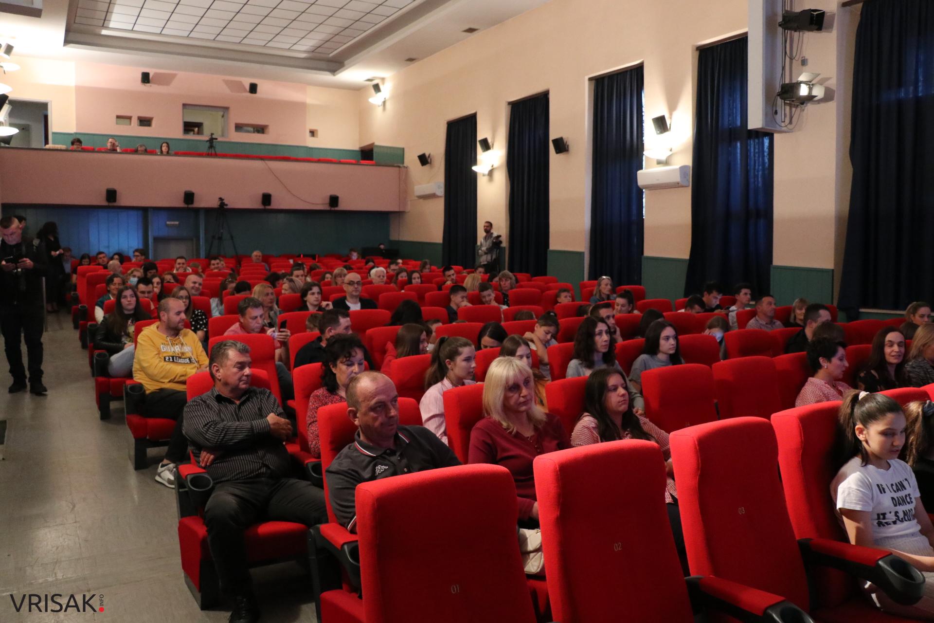 Nada Milardović pobjednica Festivala pjevača amatera u Širokom Brijegu