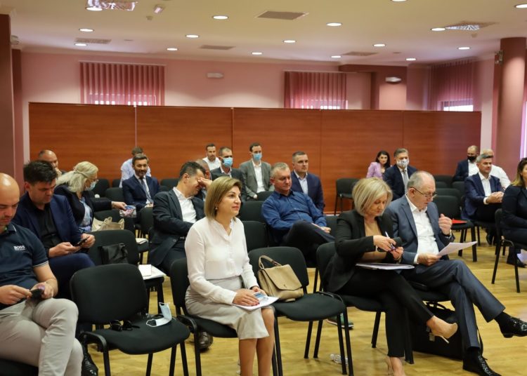 HNS najavio rezoluciju o preglasavanju Hrvata