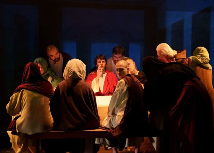 Premijera „Isus, Sin Čovječji“ dirnula publiku i ganula brojne kazališne djelatnike