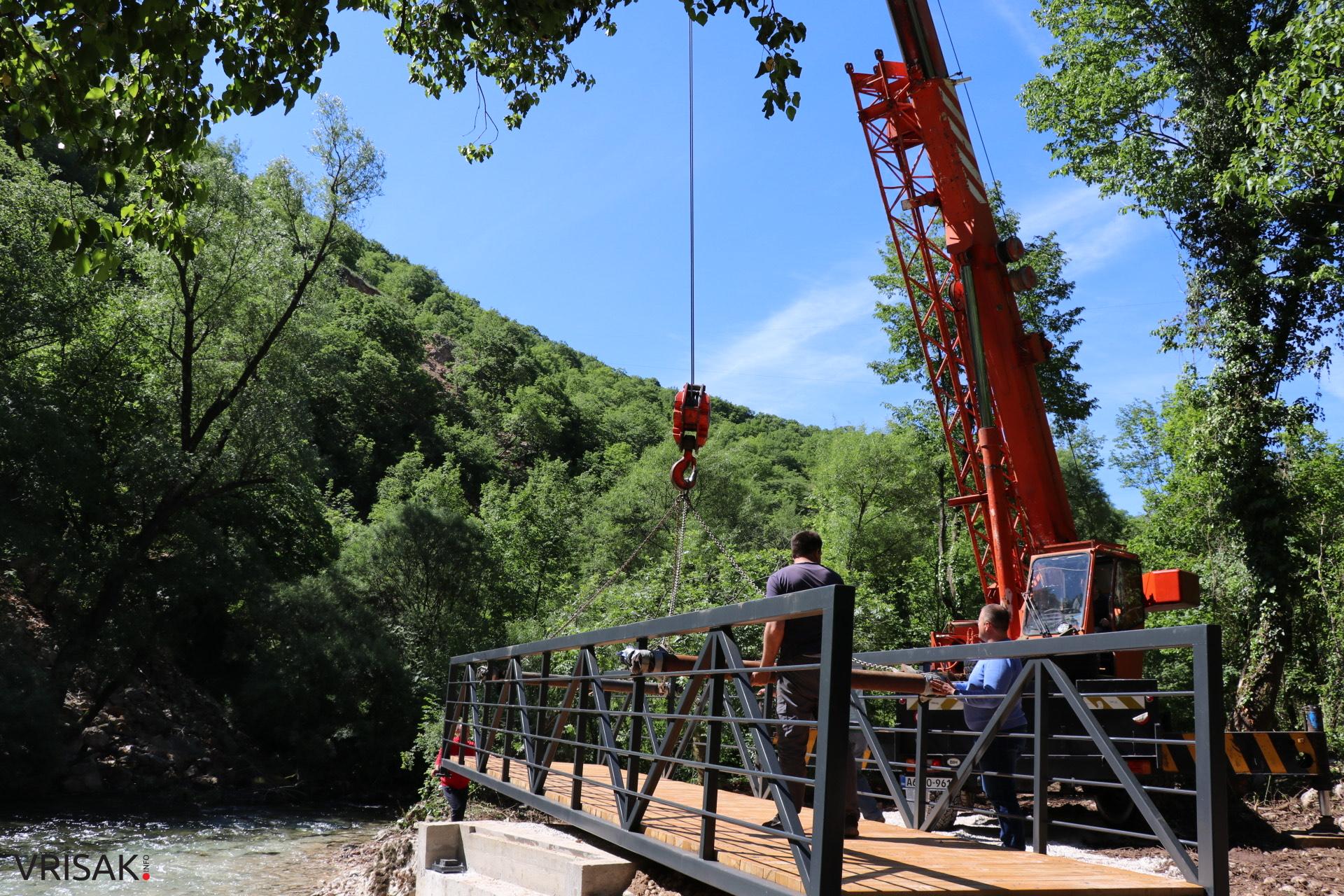 Kroz projekt Cycling Rural financiran programom Europske unije postavljeni pješački mostovi preko rijeke Lištice u kanjonu Borak