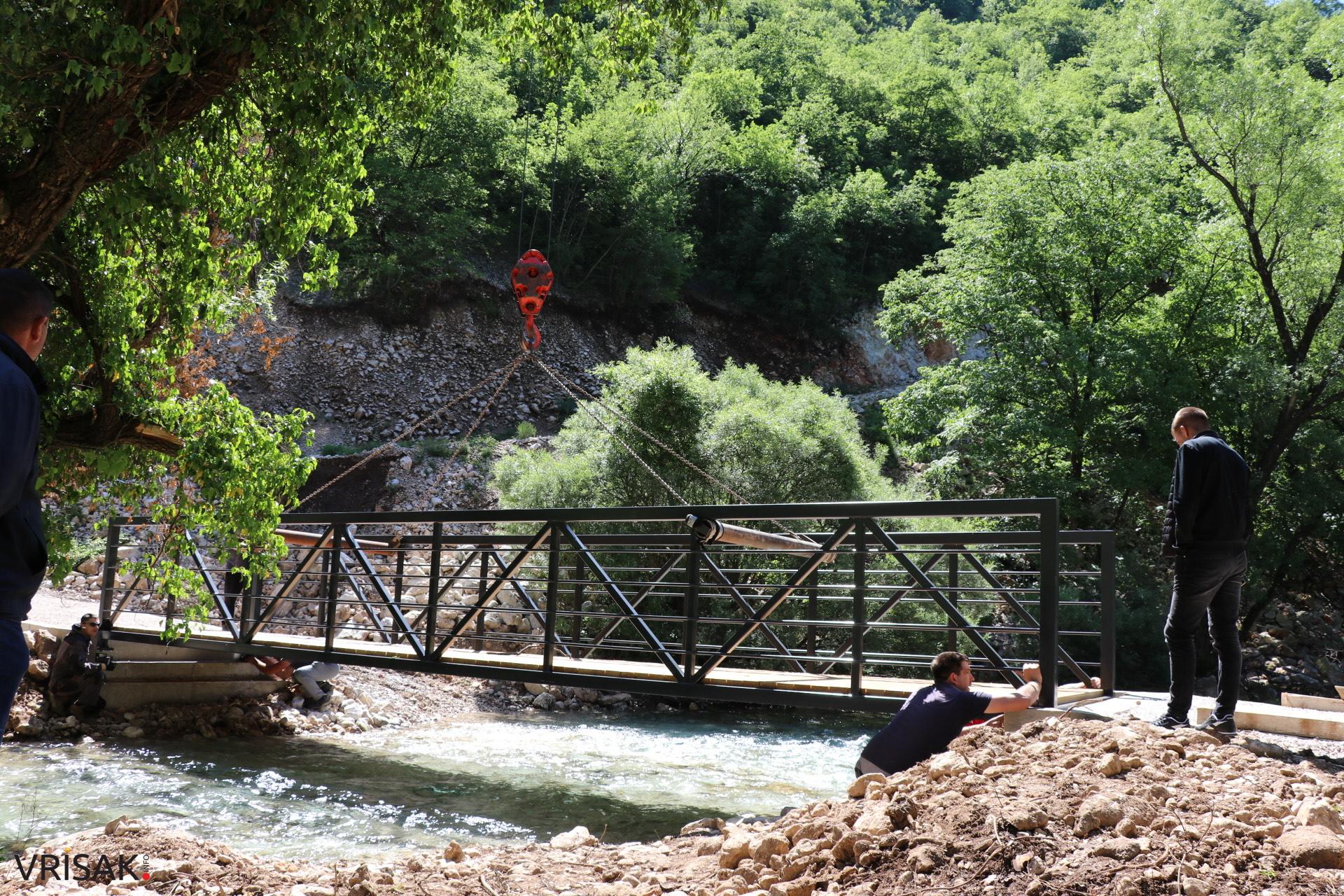 Kroz projekt Cycling Rural financiran programom Europske unije postavljeni pješački mostovi preko rijeke Lištice u kanjonu Borak