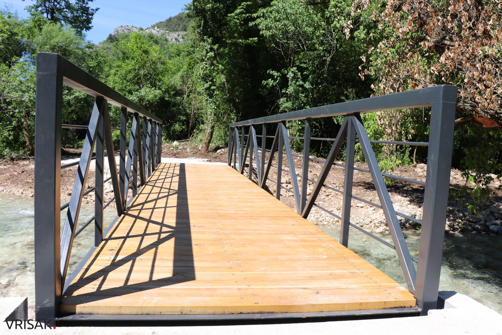 Kroz projekt Cycling Rural financiran programom Europske unije postavljeni pješački mostovi preko rijeke Lištice u kanjonu Borak