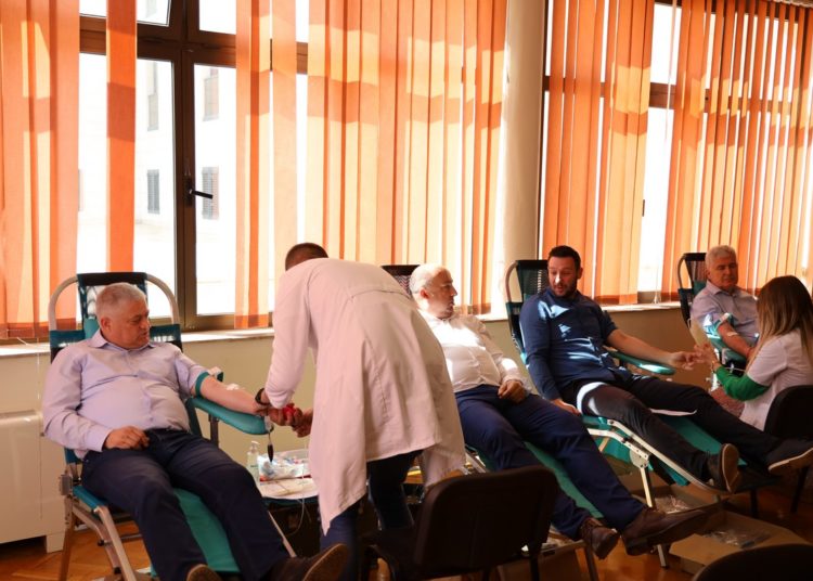 Dužnosnici HDZ BiH dobrovoljno darovali krv