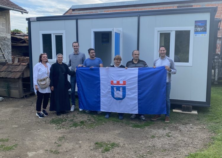 Isporučen kontejner u Petrinji u sklopu humanitarne akcije “Srcem za stradale od potresa” u organizaciji ZZŠB