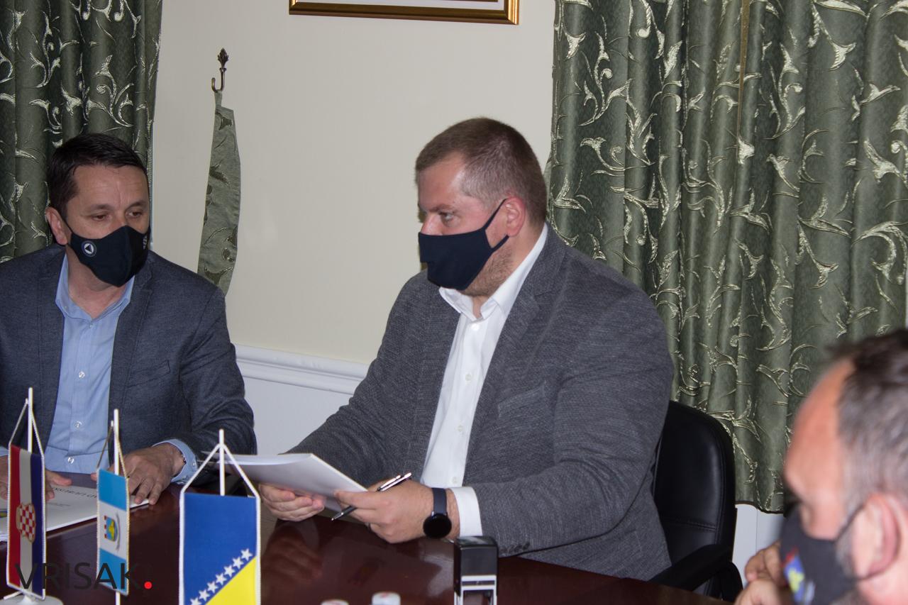 Potpisani ugovori o sufinanciranju nabave plastenika za 80 poljoprivrednih proizvođača s područja Ljubuškog