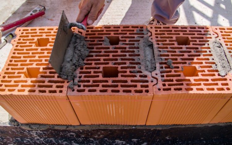 Zidare teško pronaći i za dnevnicu od 100 KM